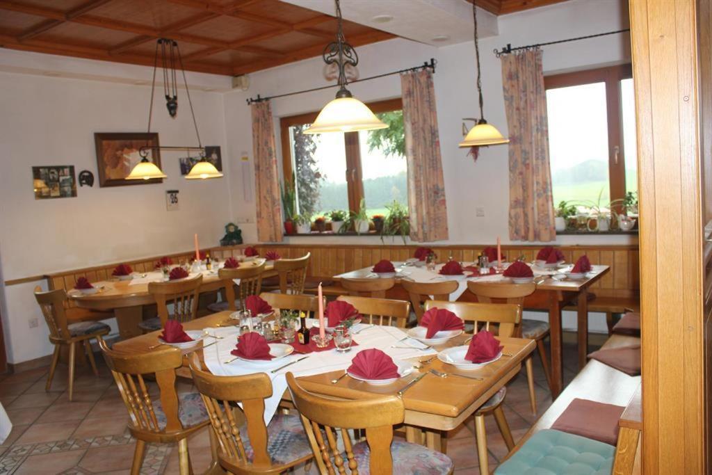 Gasthof Gruener Baum "Kongo" Amtzell Exterior photo